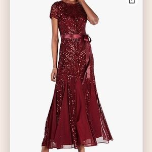 Short Sleeve Embelished Sequins Gown